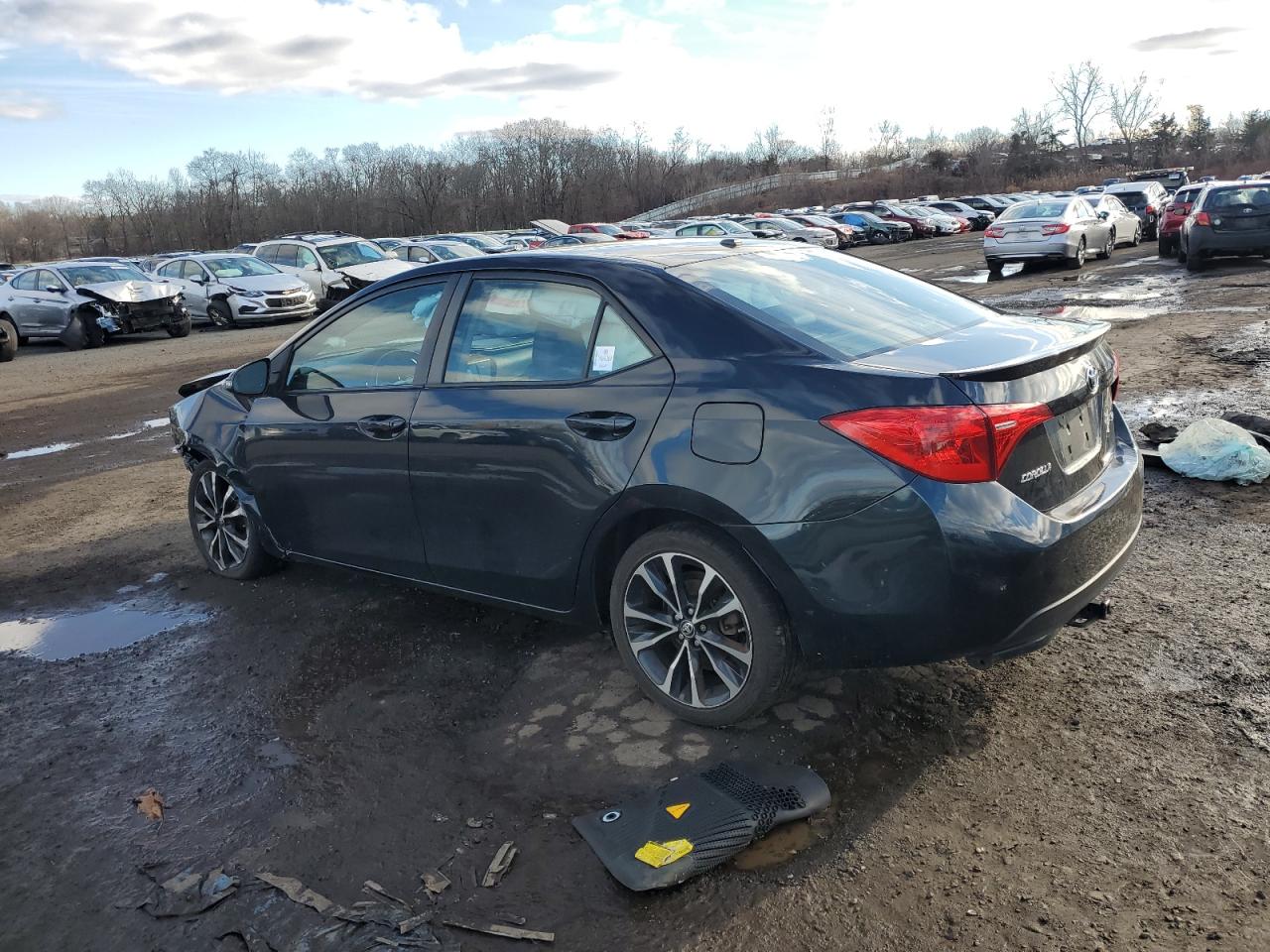 VIN 2T1BURHE8HC846167 2017 TOYOTA COROLLA no.2