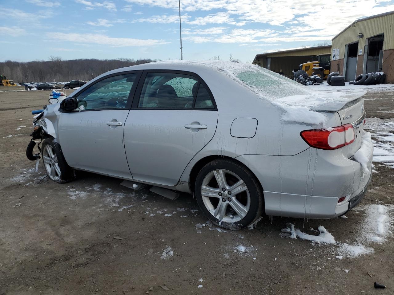 VIN 2T1BU4EE4DC999744 2013 TOYOTA COROLLA no.2