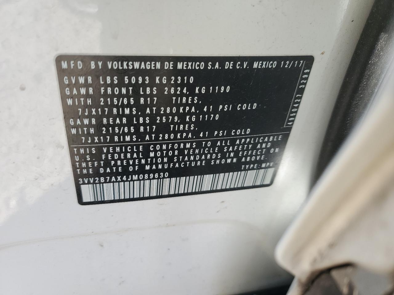2018 Volkswagen Tiguan - Image 12