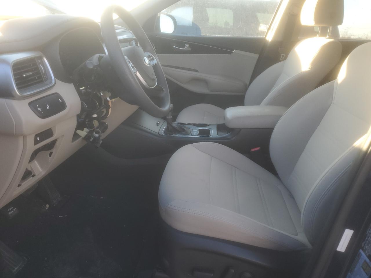 2019 Kia Sorento - Image 7