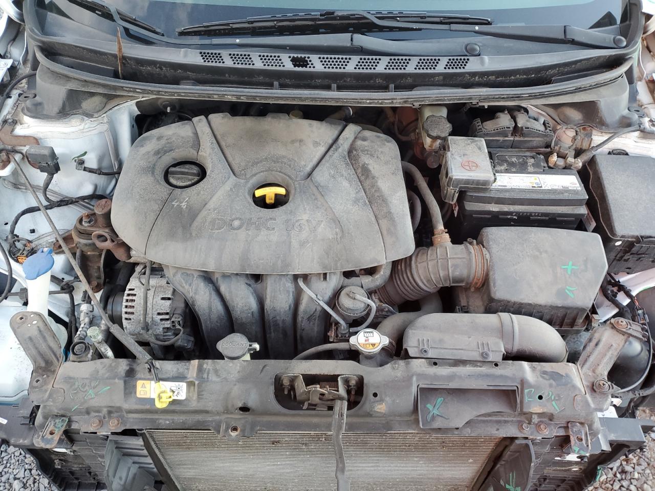 2013 Hyundai Elantra - Image 11