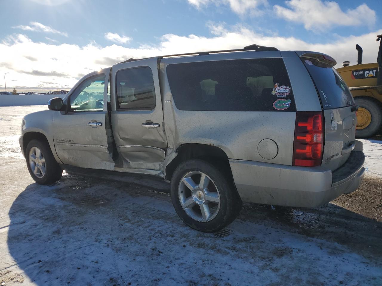 2014 Chevrolet Suburban - Image 2