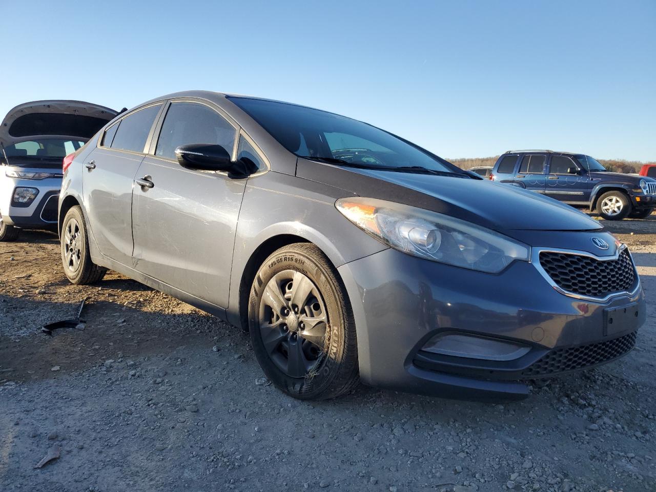 VIN KNAFX4A61F5320324 2015 KIA FORTE no.4