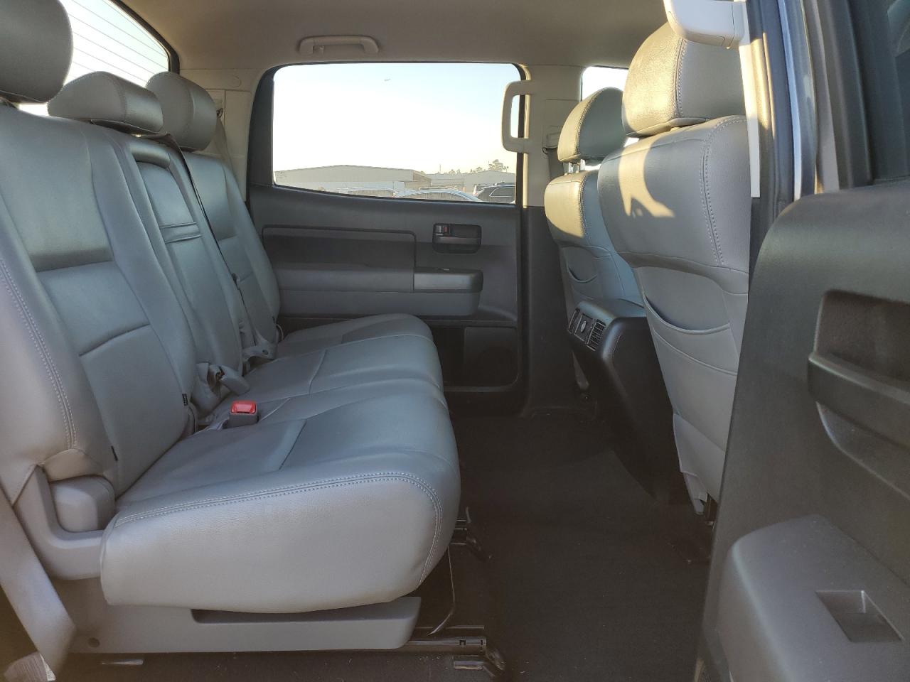2012 Toyota Tundra - Image 10