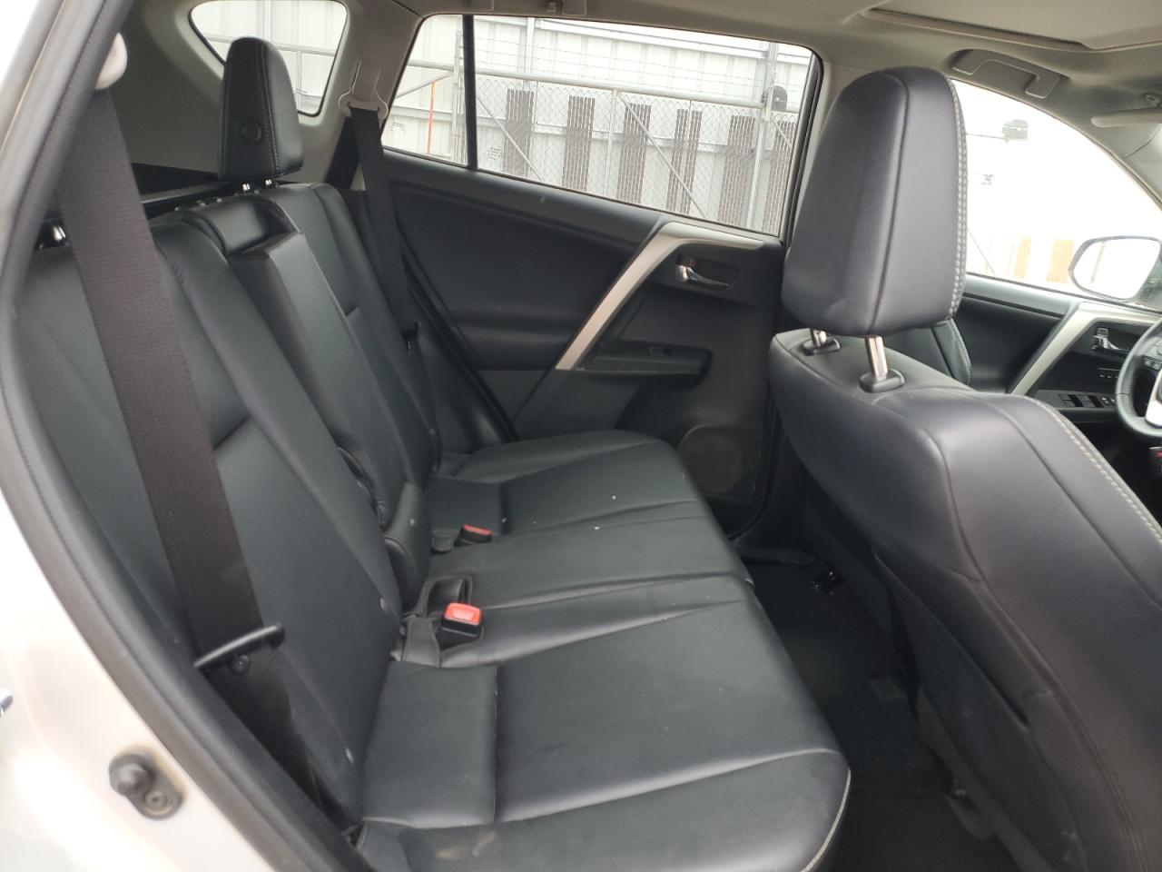 2014 Toyota RAV 4 - Image 11