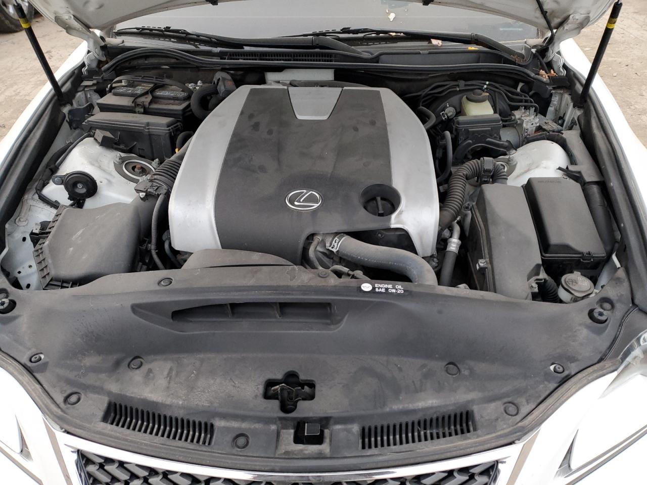 2016 Lexus IS - Image 11