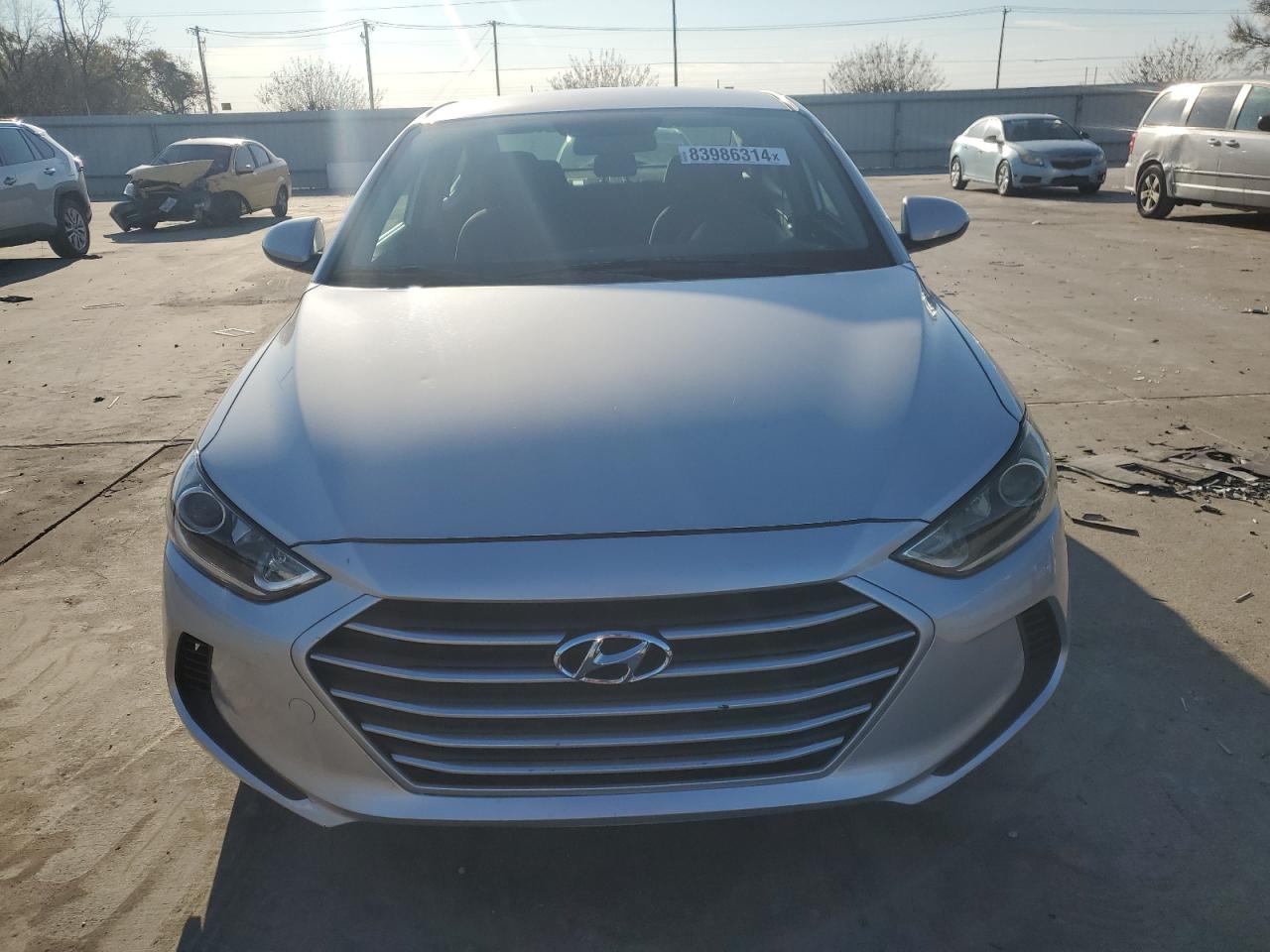 2018 Hyundai Elantra - Image 5