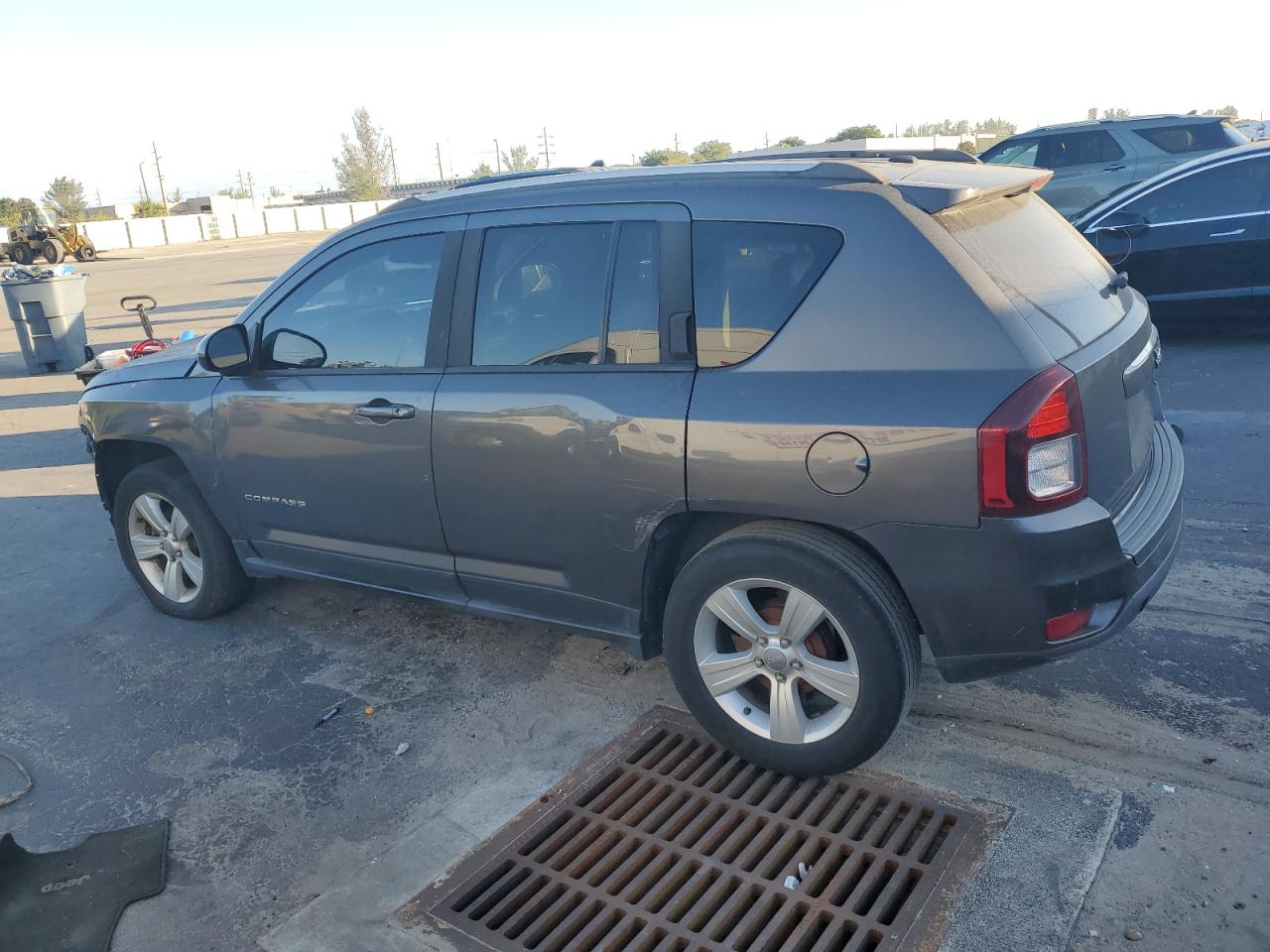 2016 Jeep Compass - Image 2