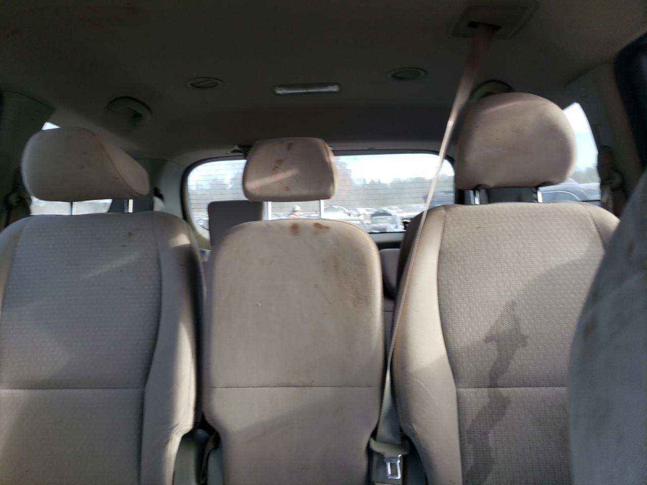 2016 Kia Sedona - Image 10