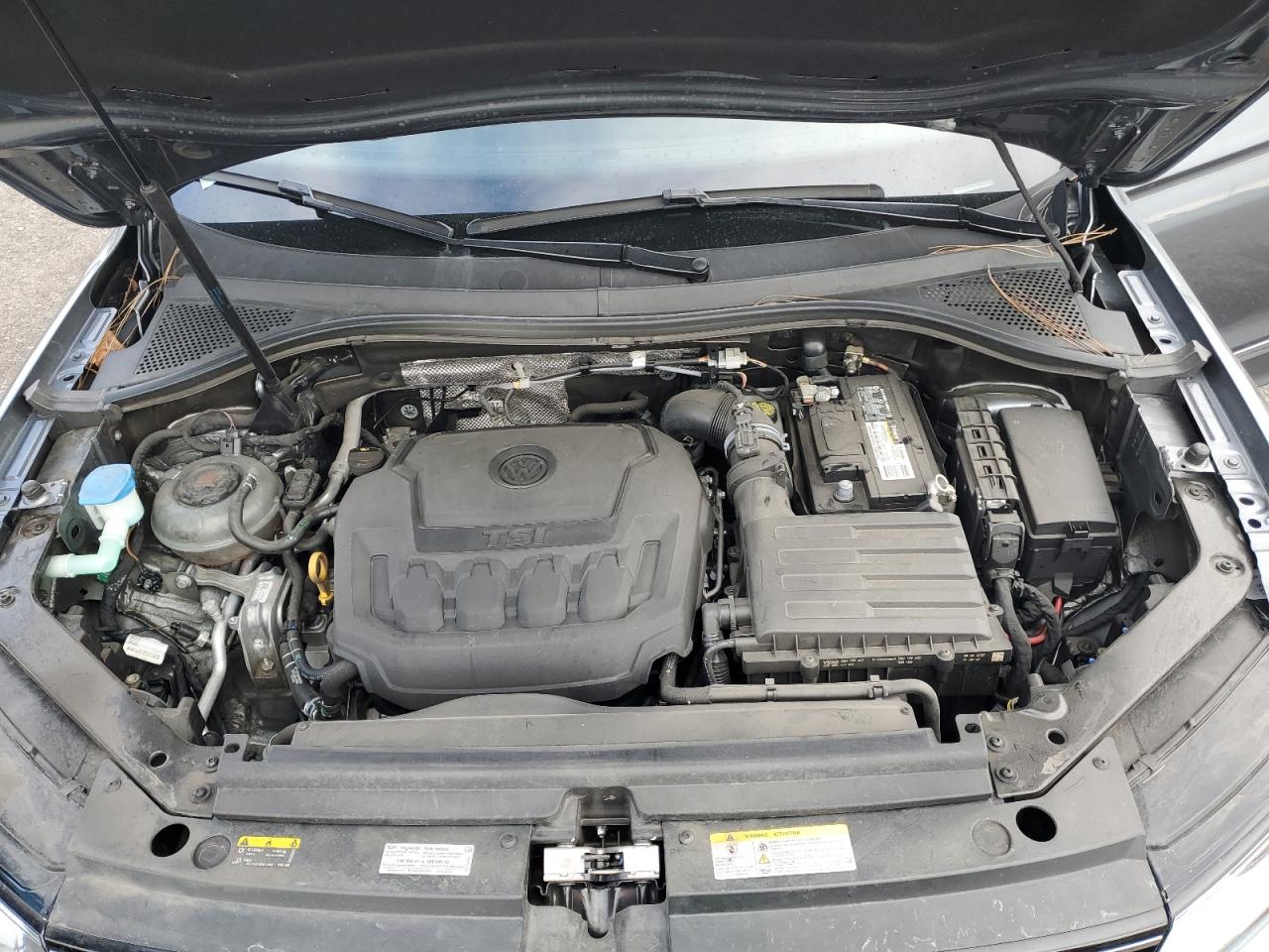 2020 Volkswagen Tiguan - Image 12