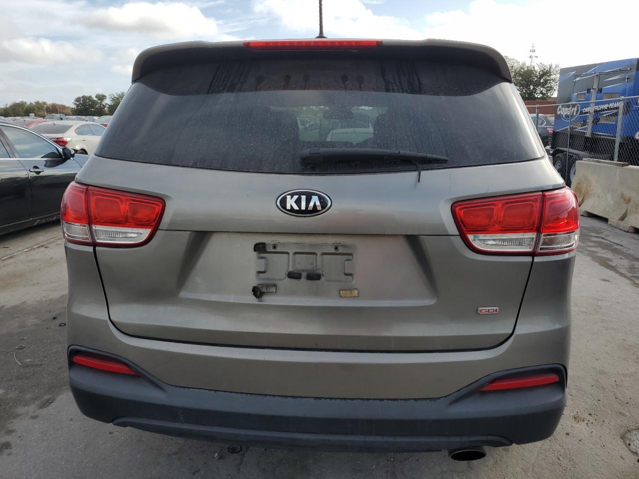 2017 Kia Sorento Lx VIN: 5XYPG4A34HG250390 Lot: 84324594