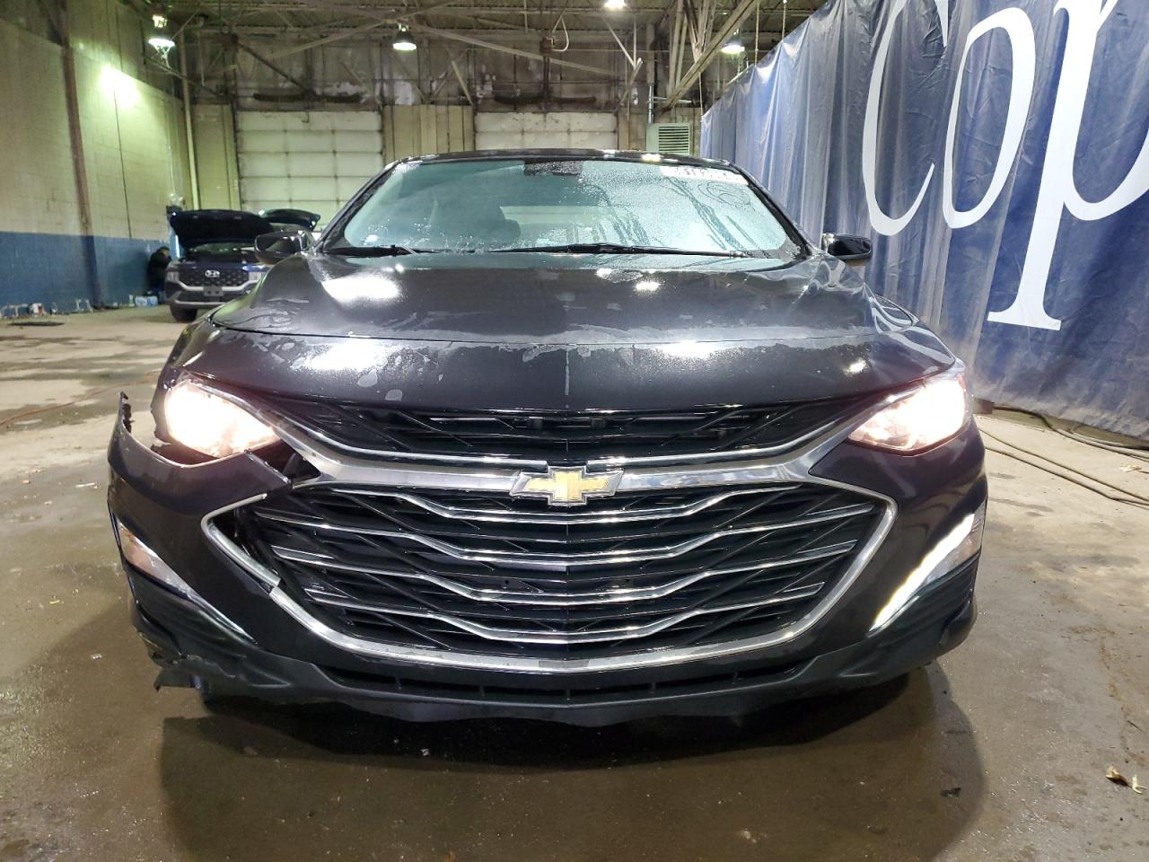 2023 Chevrolet Malibu - Image 5