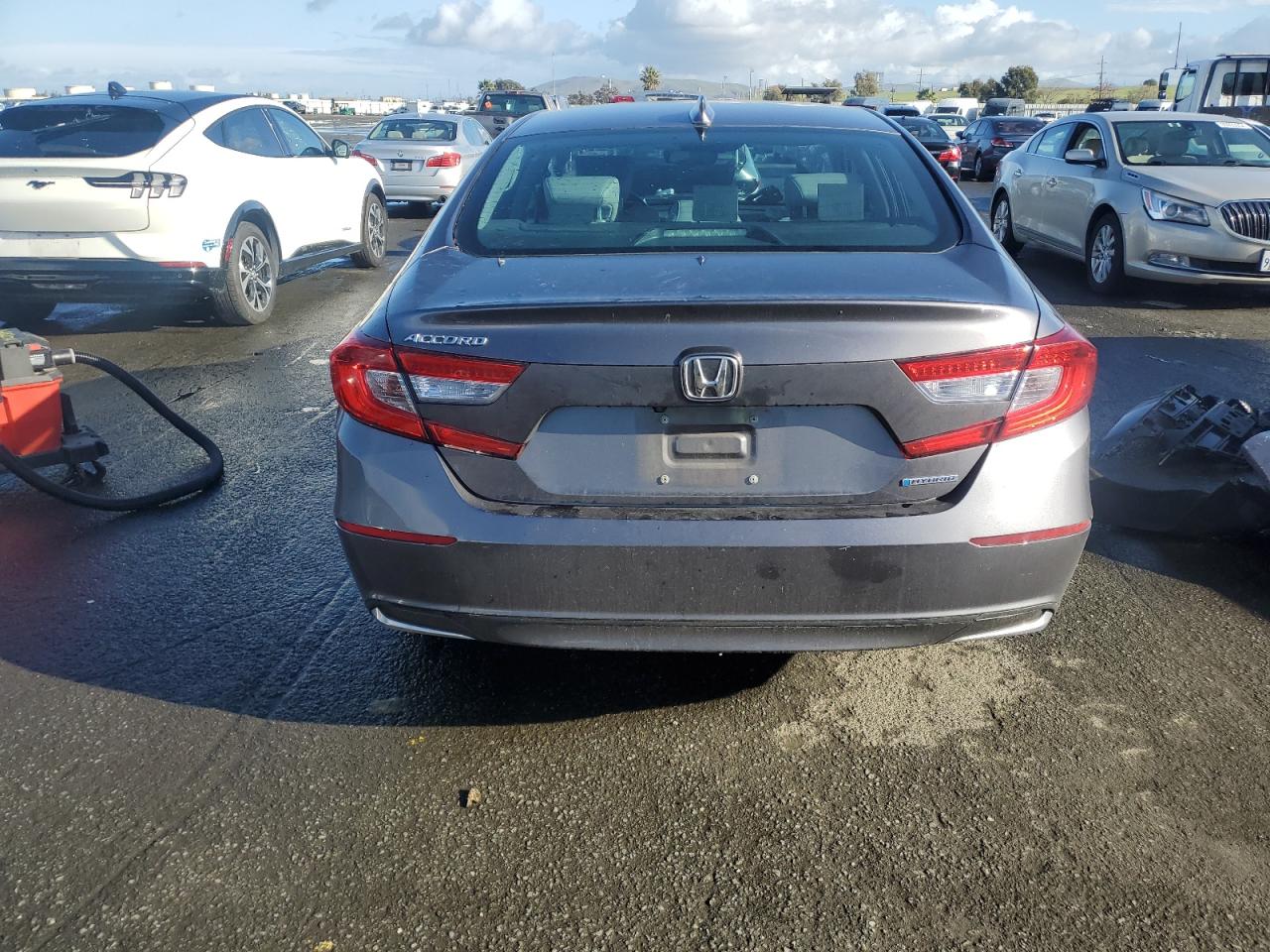 VIN 1HGCV3F51JA016420 2018 HONDA ACCORD no.6