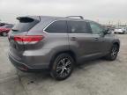 2019 Toyota Highlander Le na sprzedaż w Sun Valley, CA - Front End