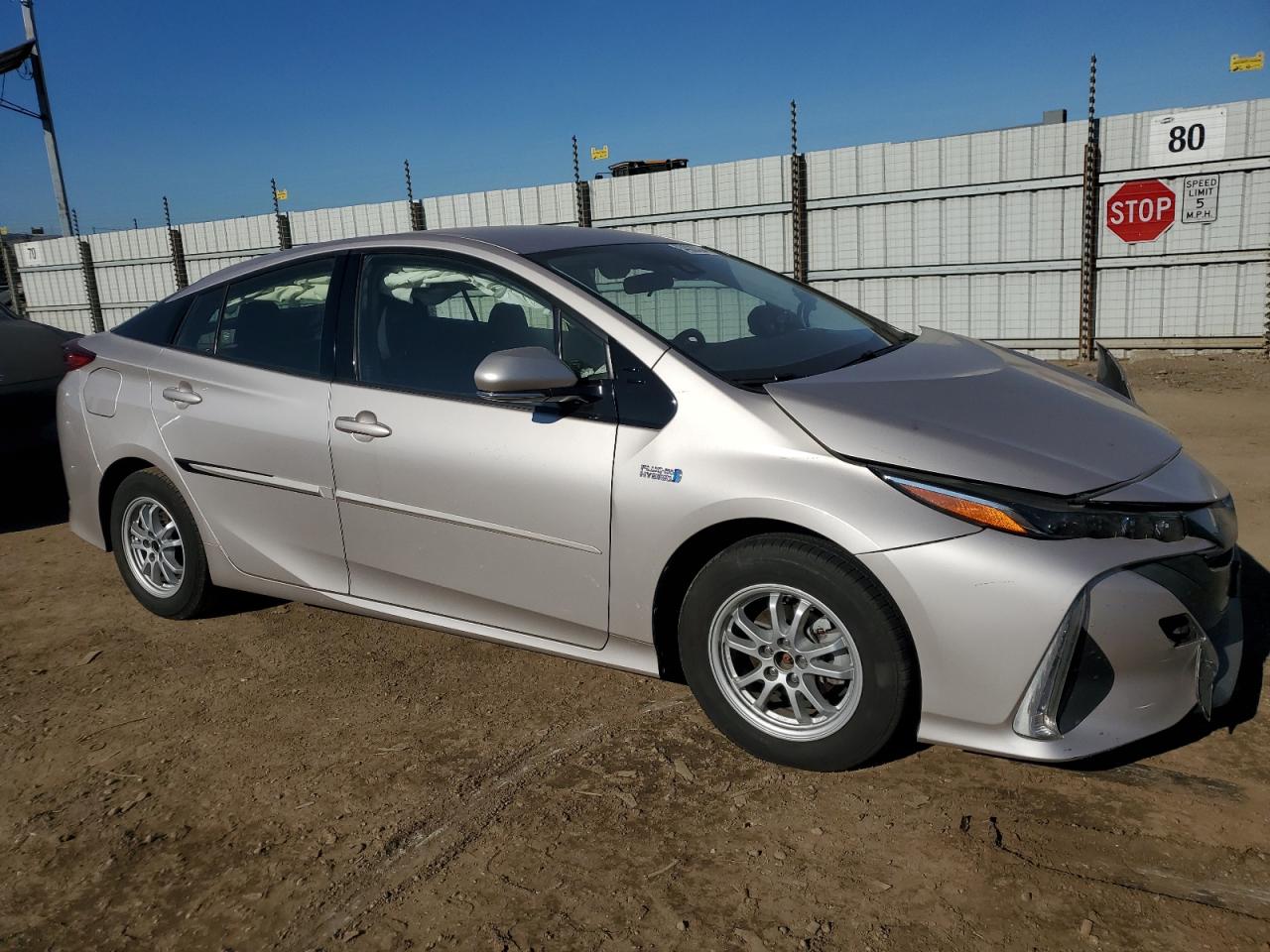 VIN JTDKARFP0J3077448 2018 TOYOTA PRIUS no.4