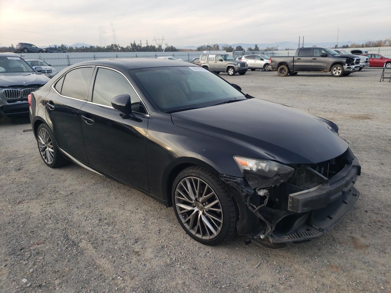 2014 Lexus IS - Image 4