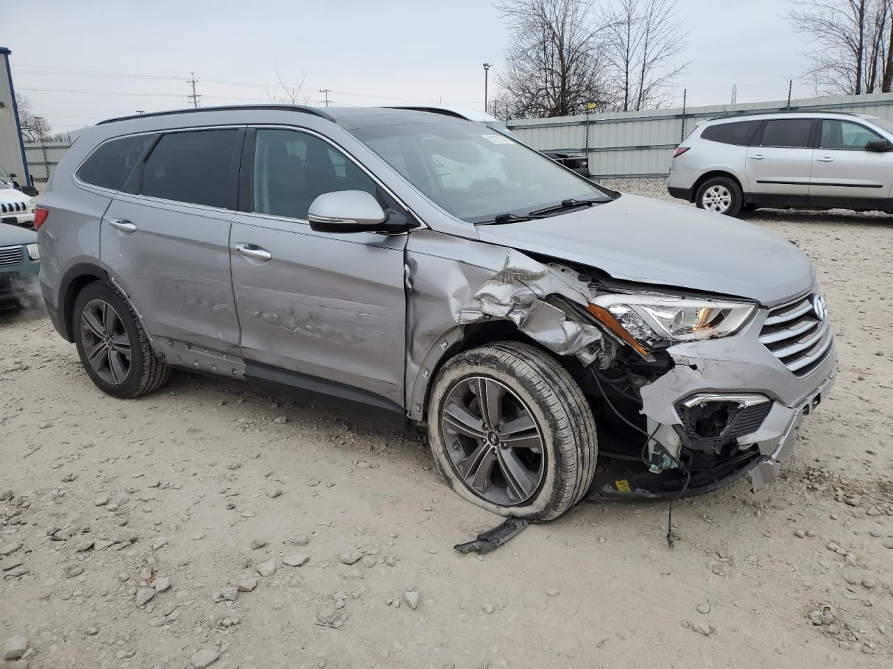 2016 Hyundai Santa Fe - Image 4