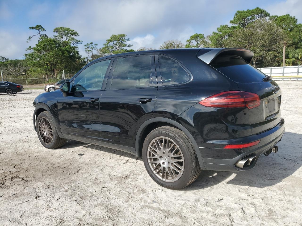 VIN WP1AB2A27HLA52096 2017 PORSCHE CAYENNE no.2