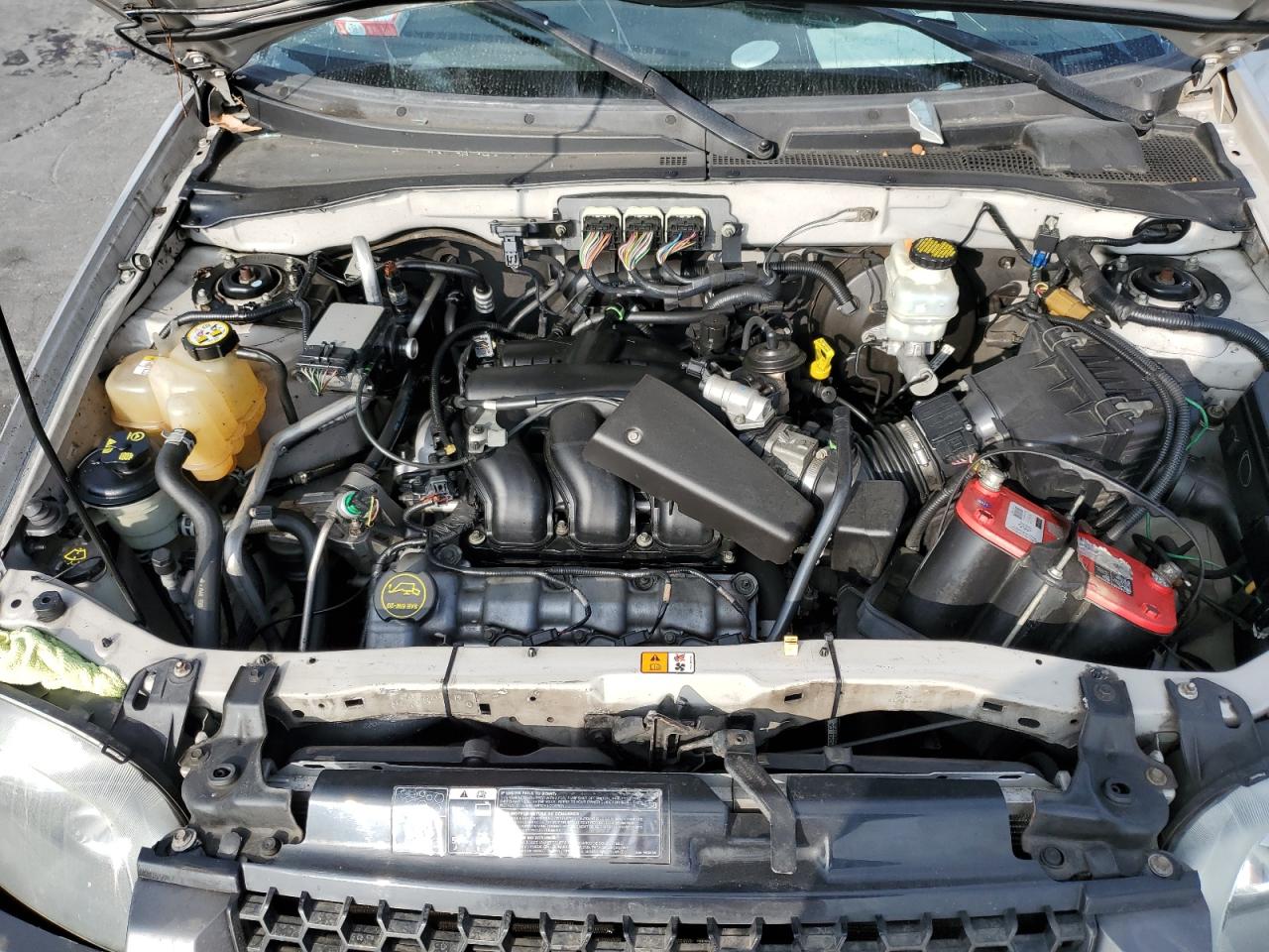 2006 Ford Escape - Image 12