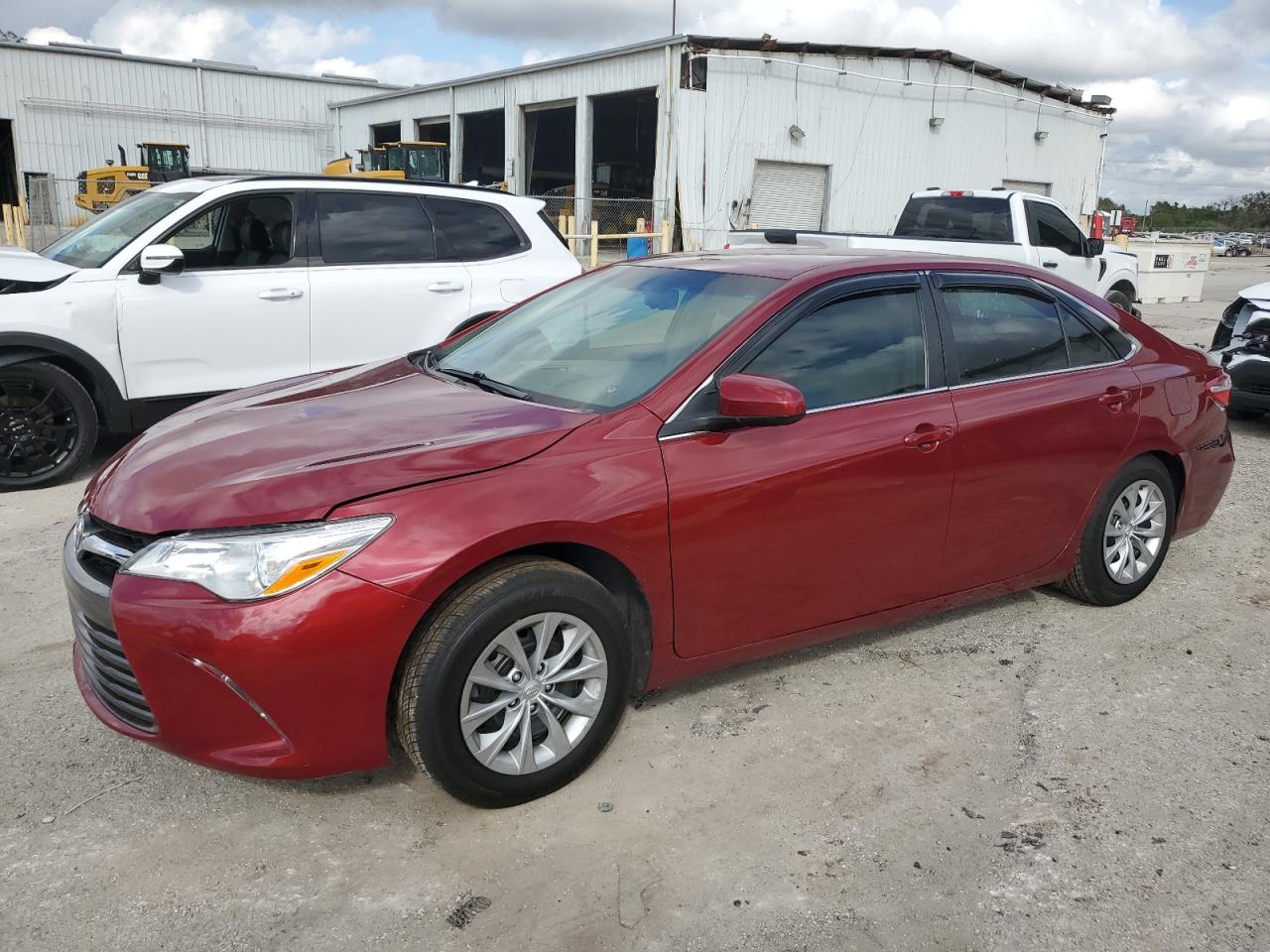 VIN 4T1BF1FK2HU692851 2017 TOYOTA CAMRY no.1