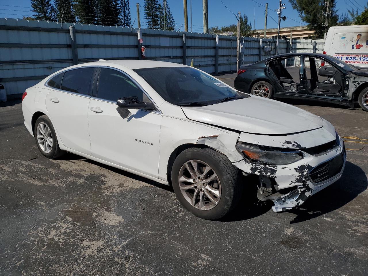 2016 Chevrolet Malibu - Image 4