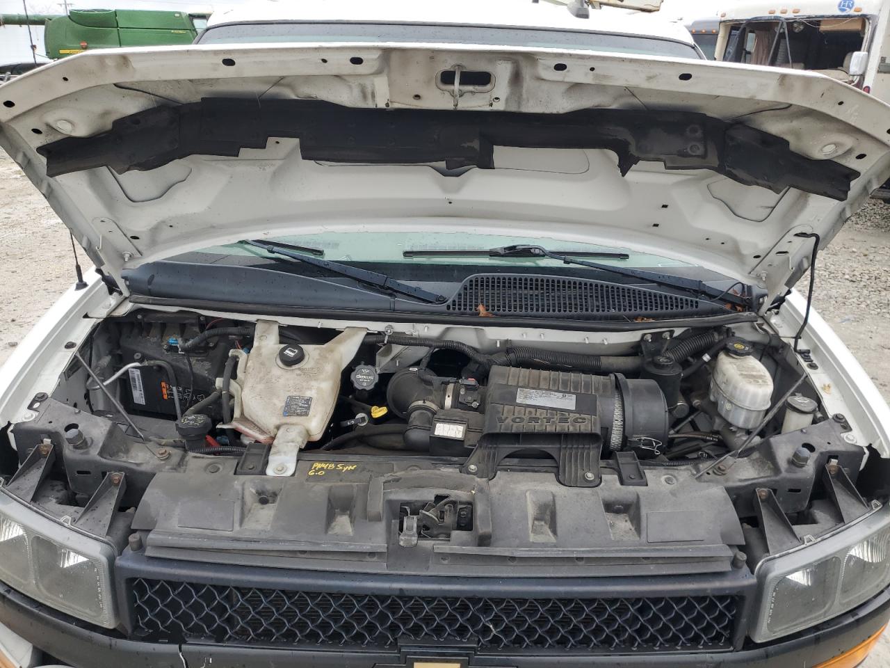 2018 Chevrolet Express - Image 11