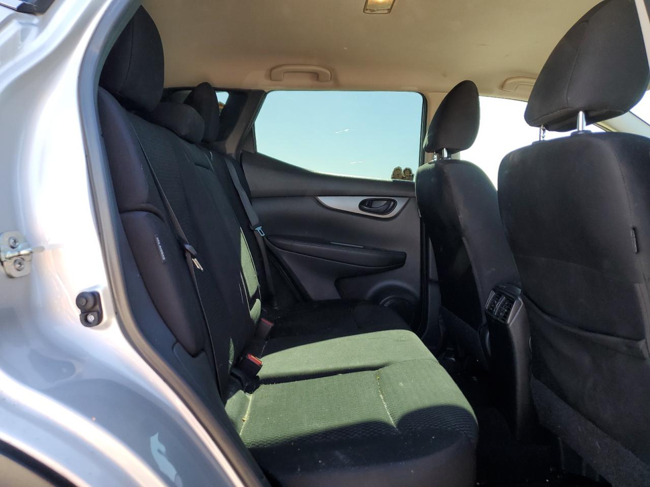 2021 Nissan Rogue - Image 11