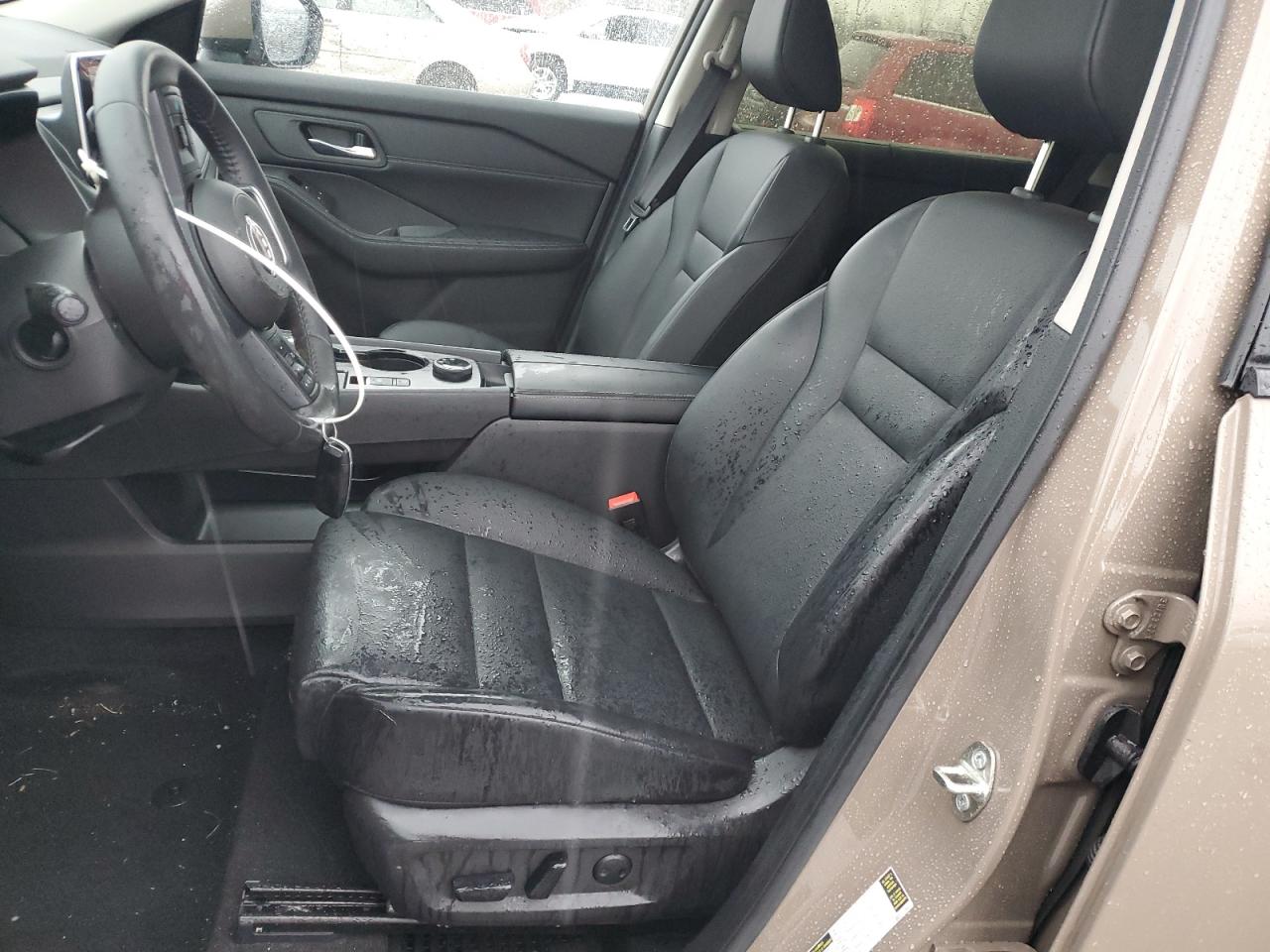 2024 Nissan Rogue - Image 7