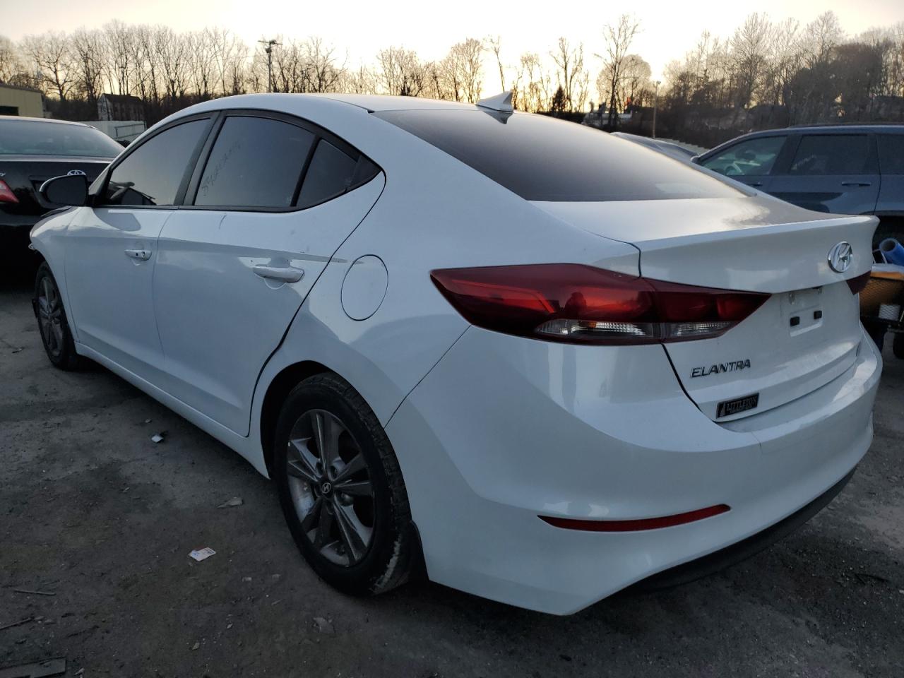 2018 Hyundai Elantra - Image 2