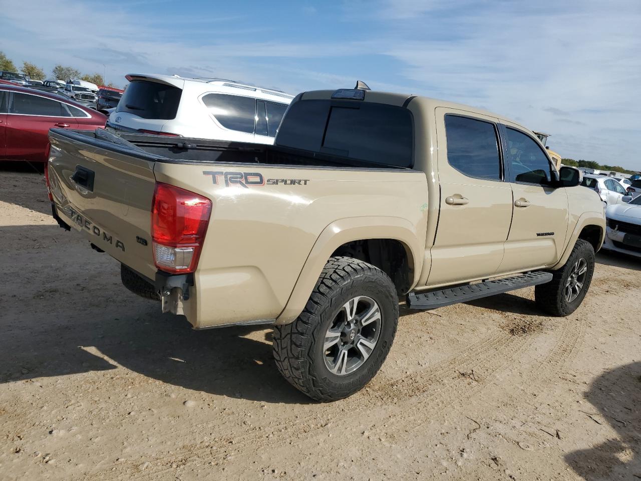 VIN 5TFAZ5CN9HX052115 2017 TOYOTA TACOMA no.3