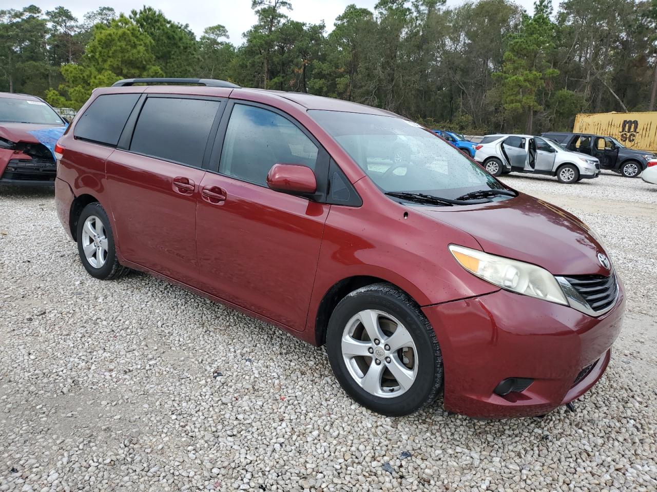 2011 Toyota Sienna - Image 4