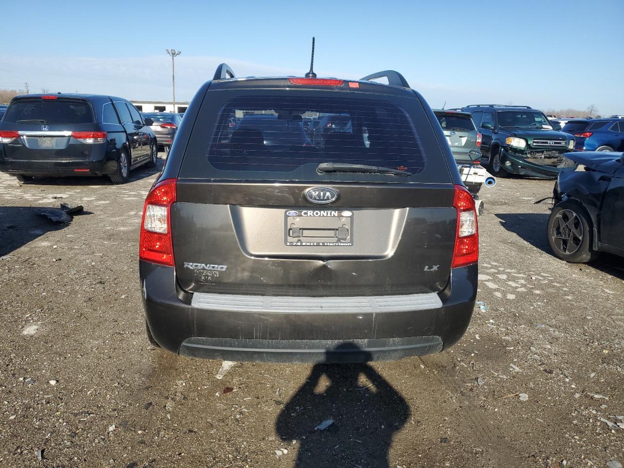 2009 Kia Rondo Base VIN: KNAFG529797262081 Lot: 83024064