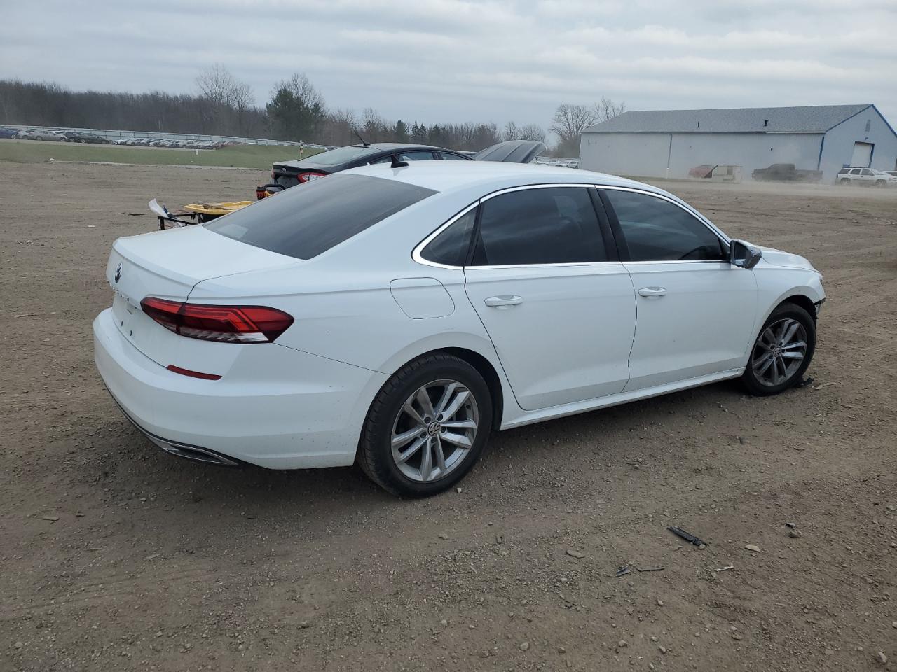 2020 Volkswagen Passat - Image 3