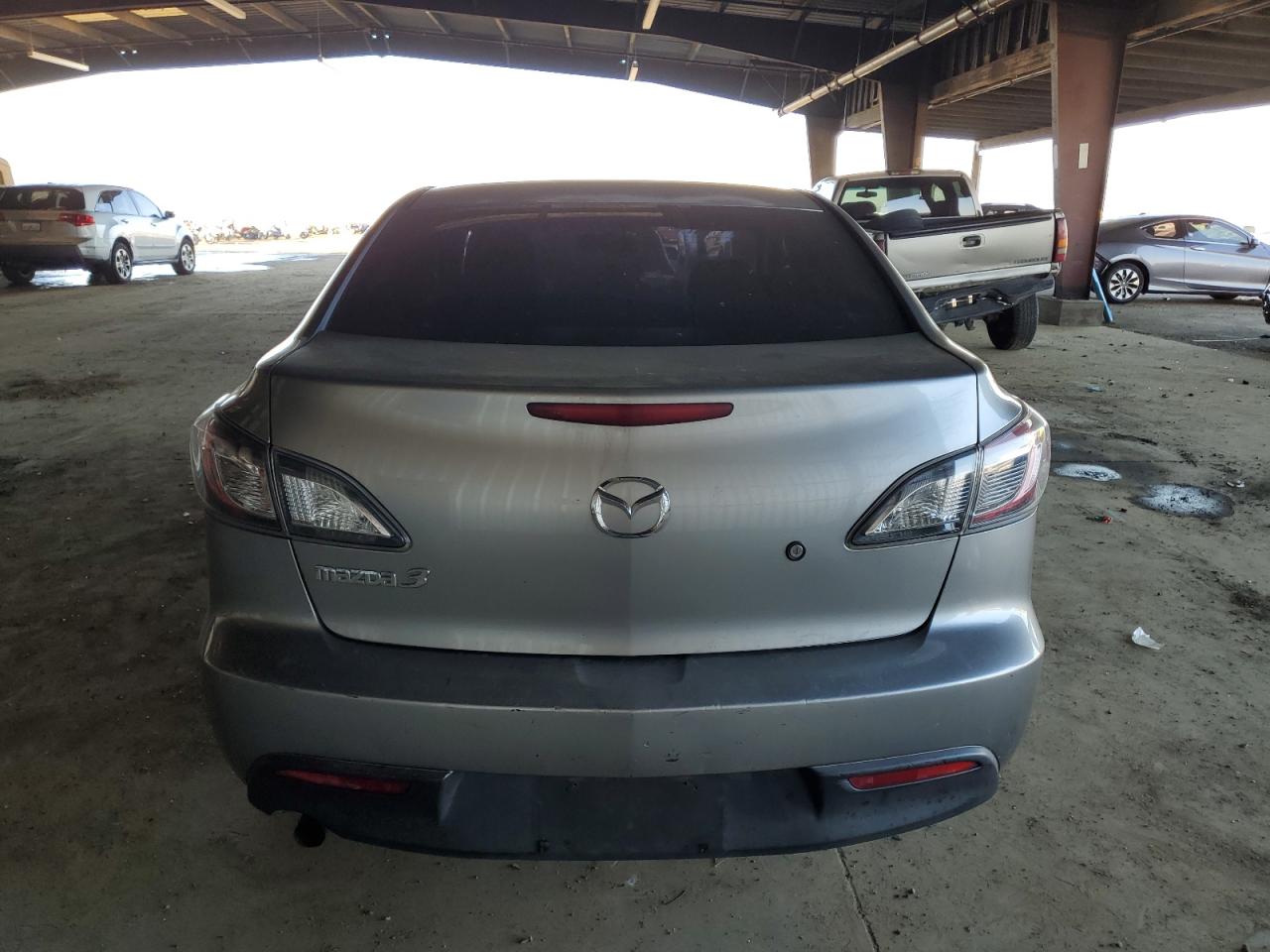 2011 Mazda 3 - Image 6