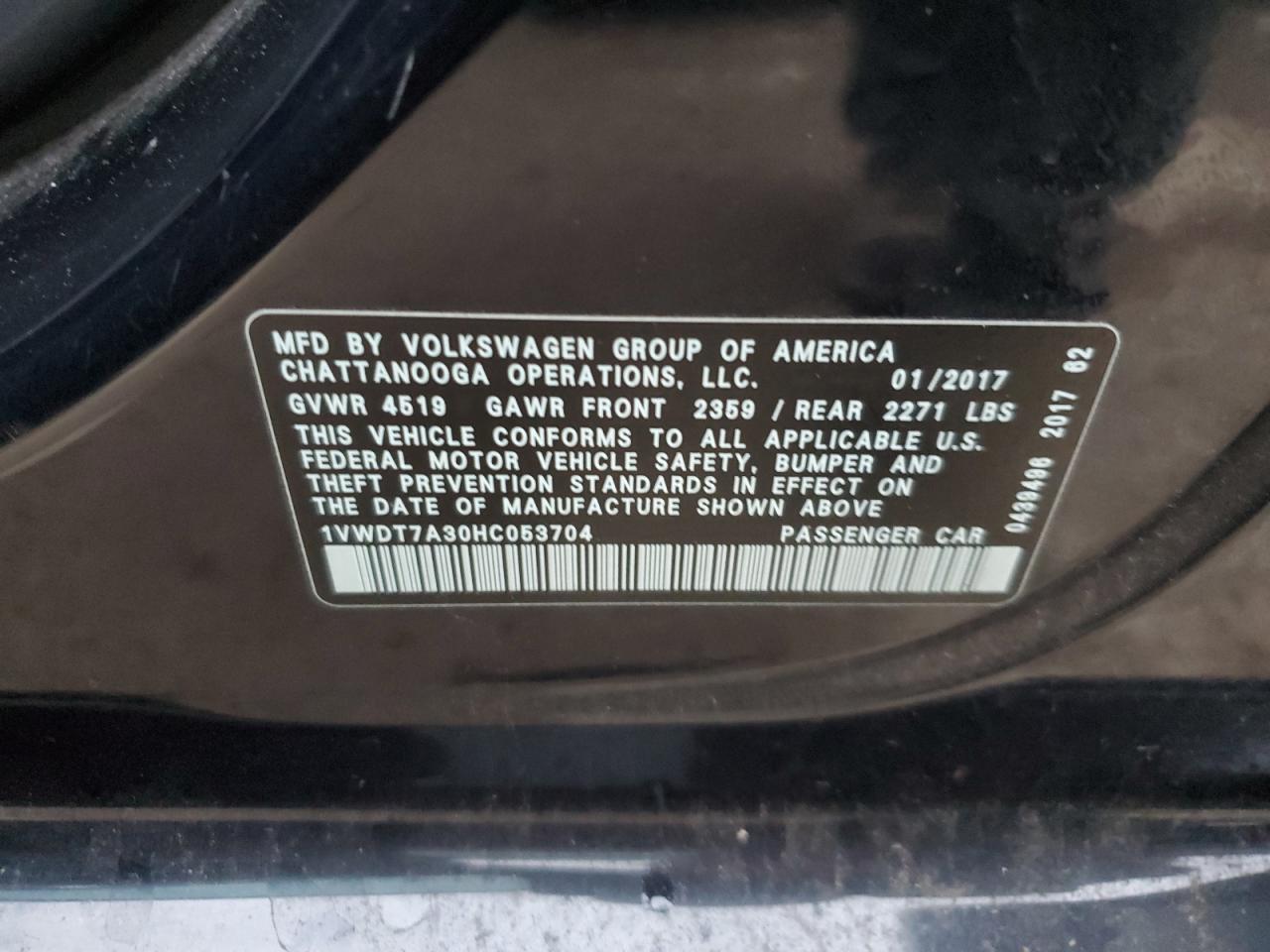 2017 Volkswagen Passat - Image 12