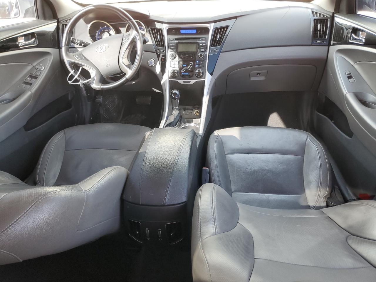 2013 Hyundai Sonata - Image 8