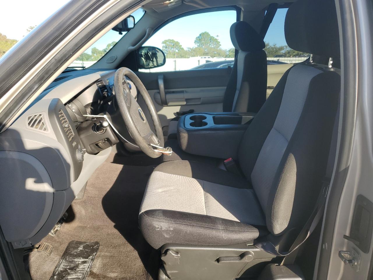 2009 Chevrolet Silverado - Image 7