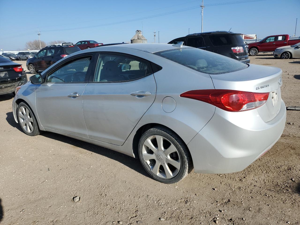 2011 Hyundai Elantra - Image 2