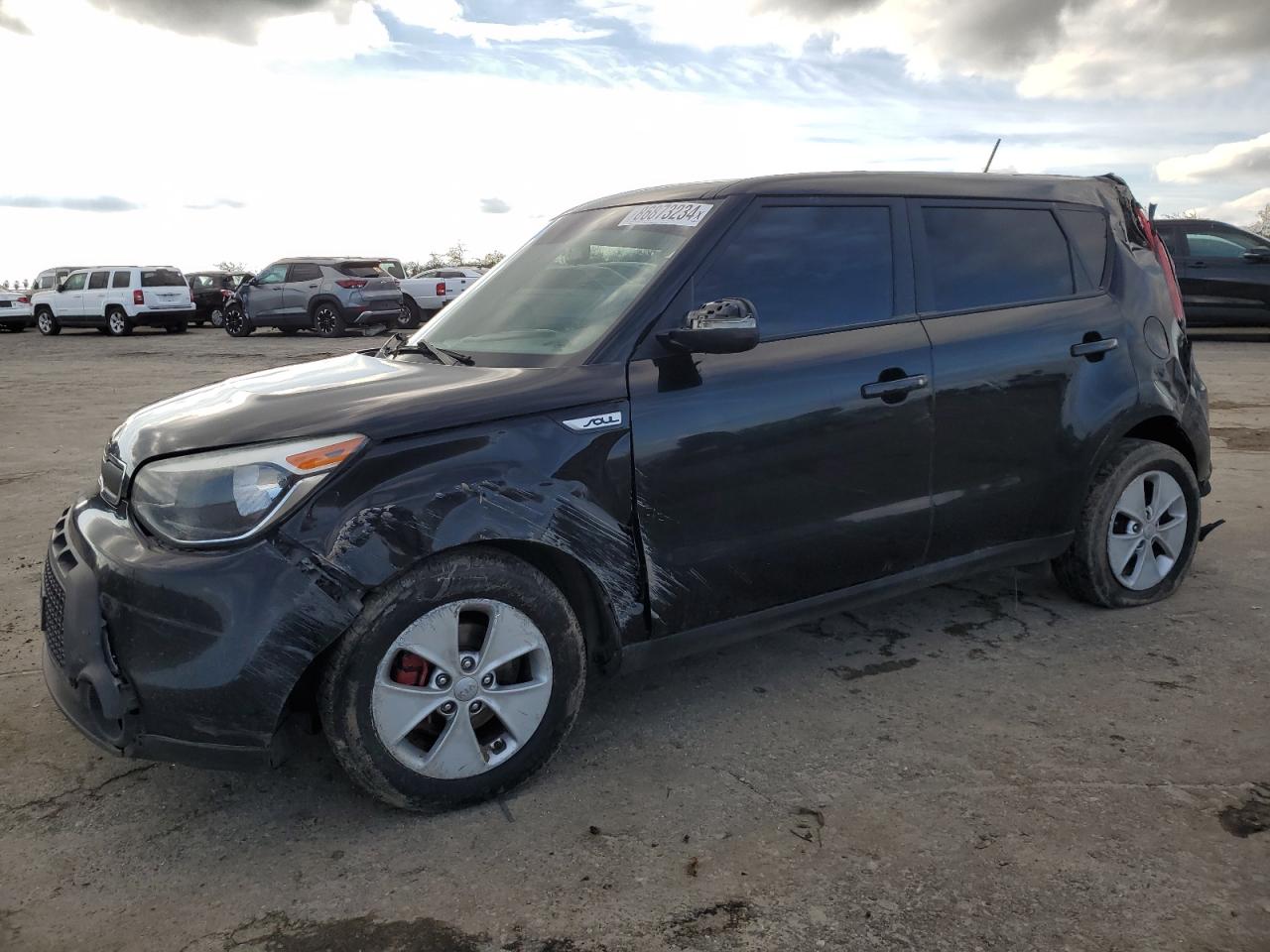 VIN KNDJN2A27F7182586 2015 KIA SOUL no.1