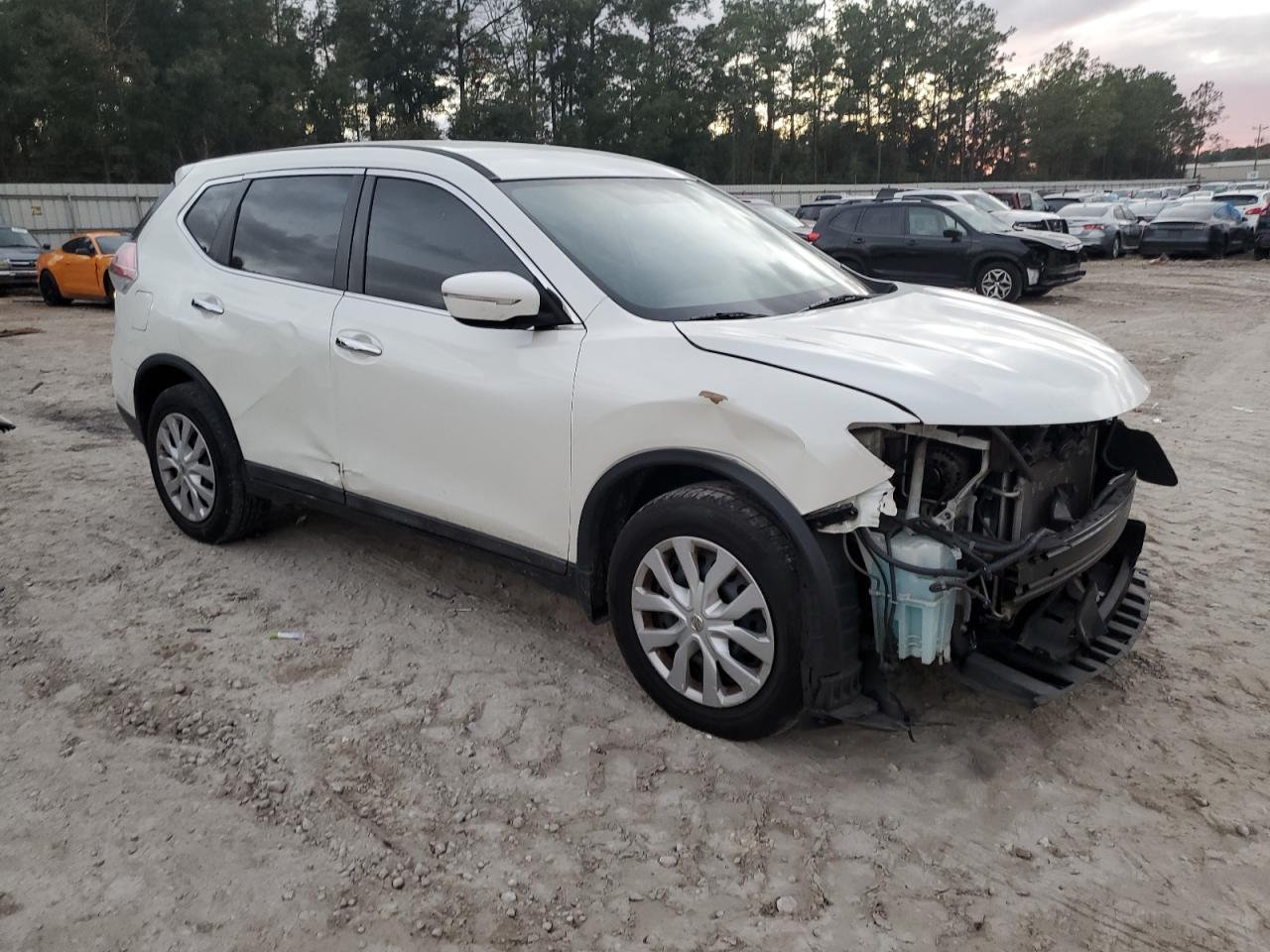 VIN 5N1AT2MT3FC787606 2015 NISSAN ROGUE no.4