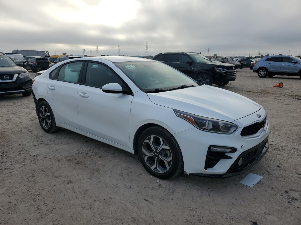 VIN 3KPF24AD6ME356611 2021 KIA FORTE no.4