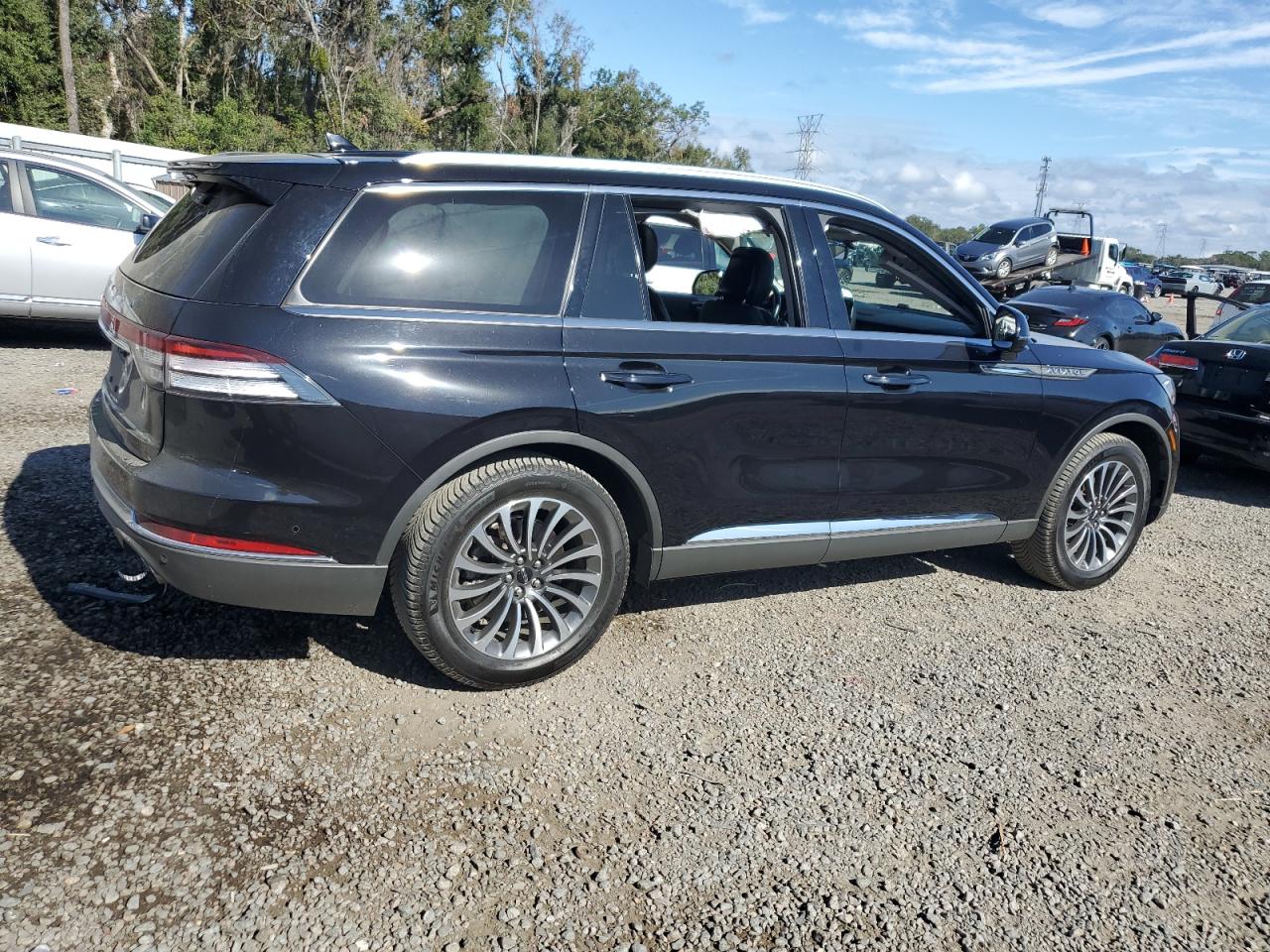 VIN 5LM5J7XC1LGL35137 2020 LINCOLN AVIATOR no.3