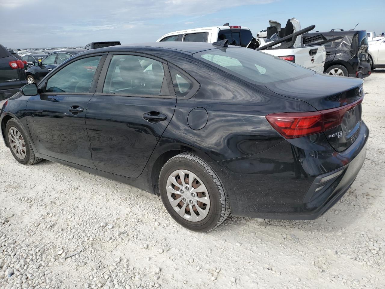 VIN 3KPF24AD9KE105921 2019 KIA FORTE no.2