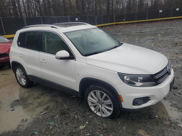  VOLKSWAGEN TIGUAN 2012 Белый