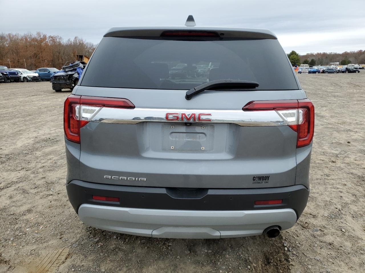 2021 GMC Acadia - Image 6
