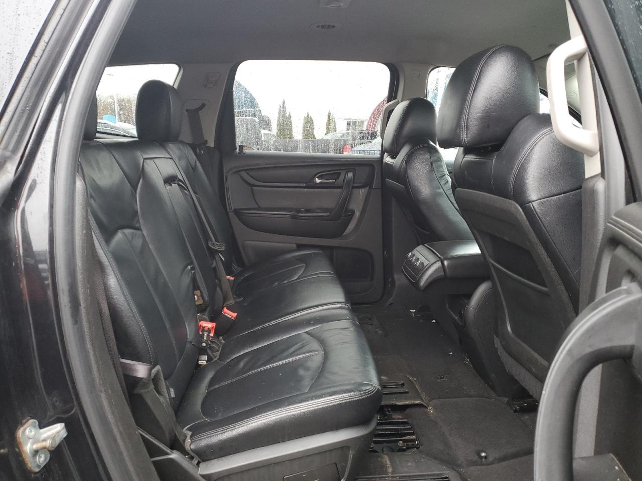 2013 Chevrolet Traverse - Image 11