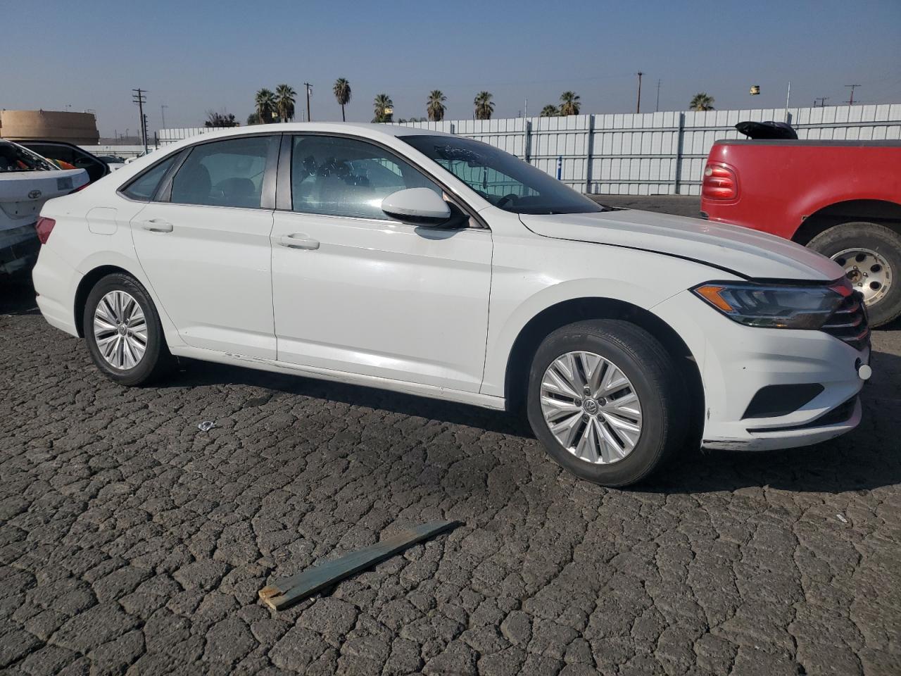 2019 Volkswagen Jetta - Image 4
