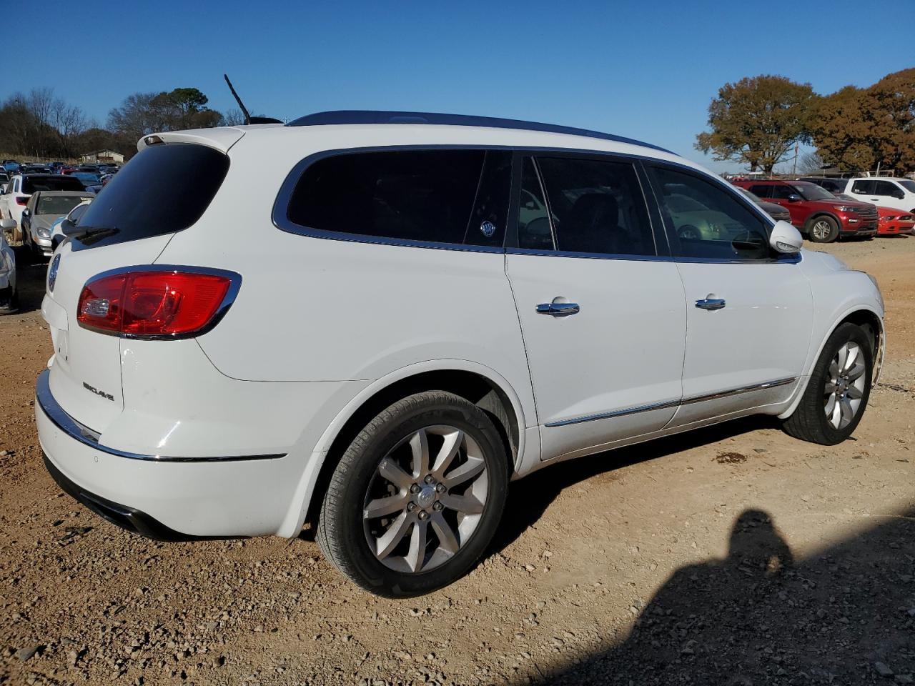 VIN 5GAKRCKD4GJ299112 2016 BUICK ENCLAVE no.3