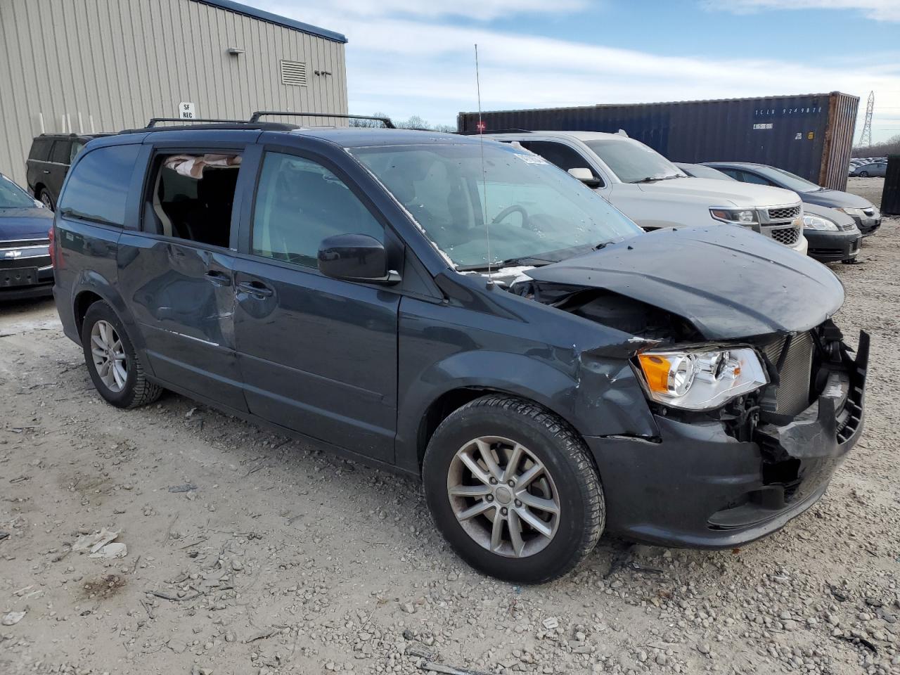 VIN 2C4RDGCG9ER104139 2014 DODGE CARAVAN no.4