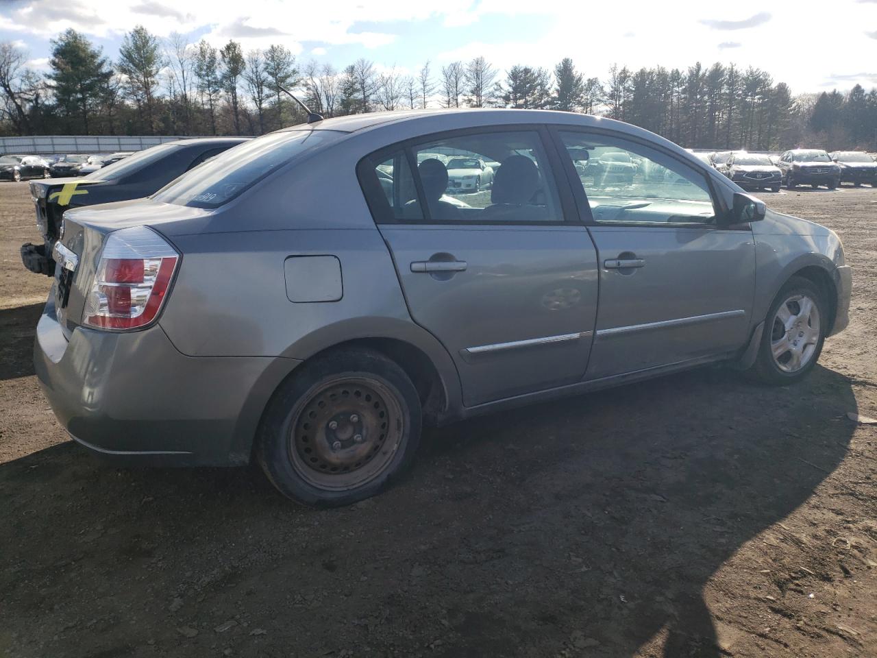 2010 Nissan Sentra - Image 3